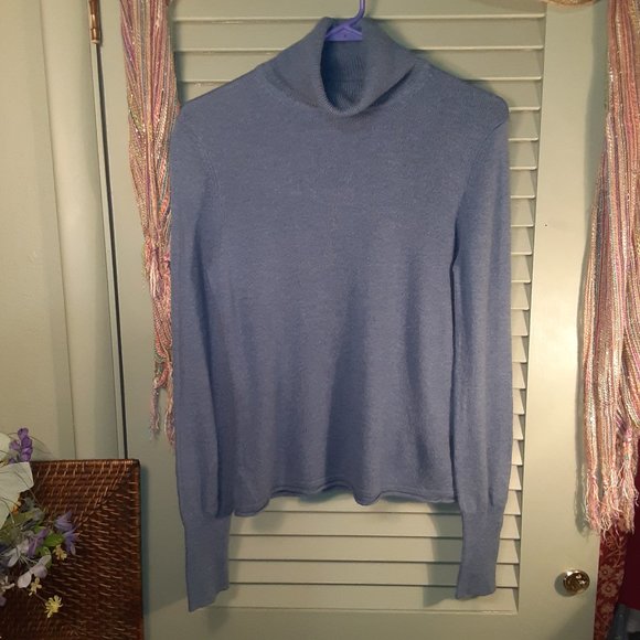 Evelyn Grace Sweaters - Evelyn Grace cashmere turtleneck sweater sz Medium